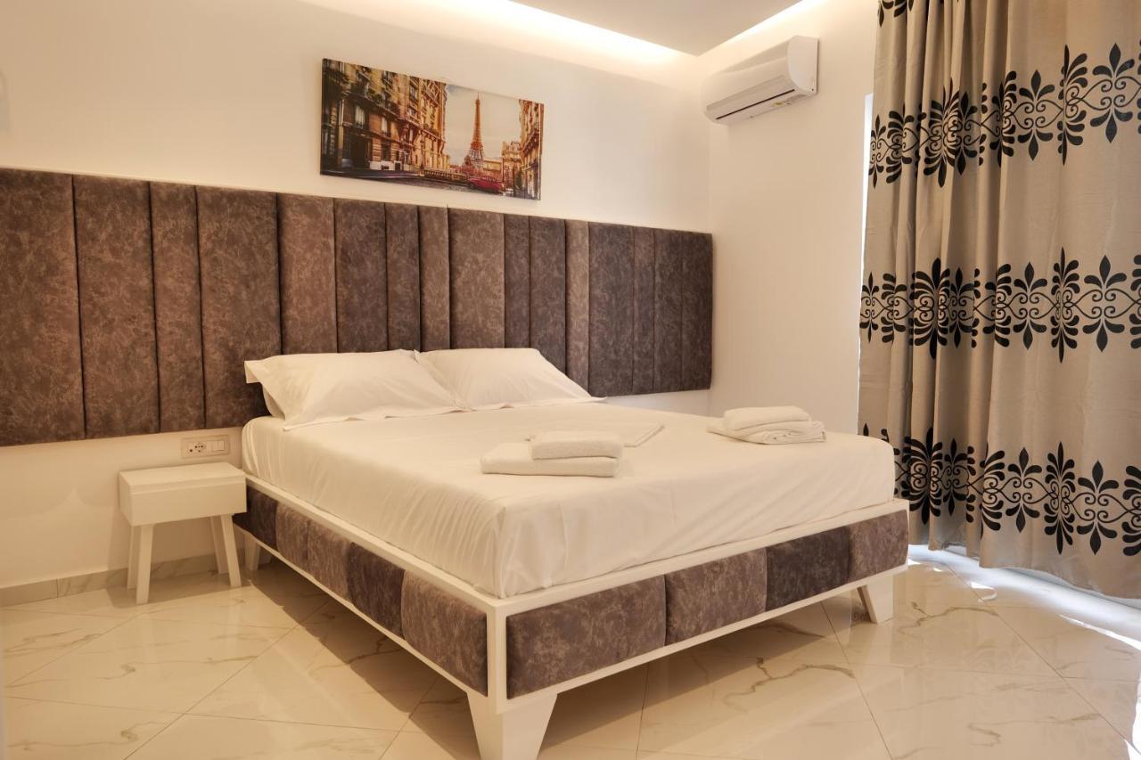 Lumi Hotel Sarandë Exterior foto