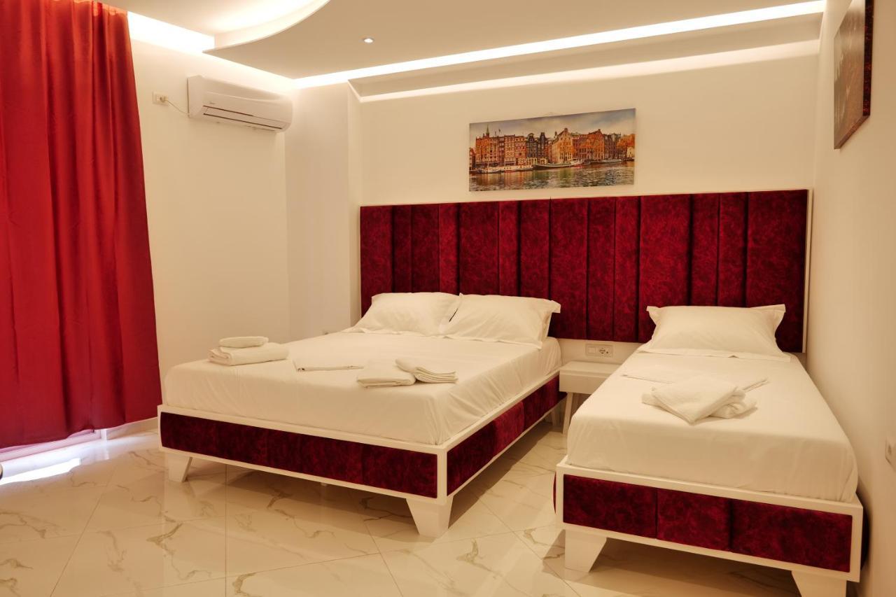 Lumi Hotel Sarandë Exterior foto